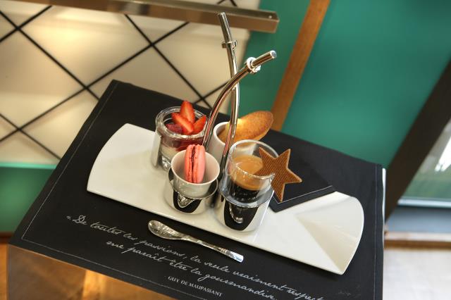 Le café gourmand de la pâtisserie.