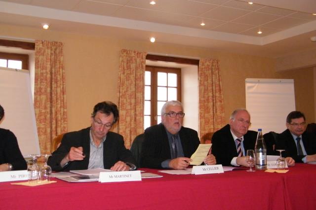 Gilles Martinet, nouveau président, Michel Cellier, ancien président, Christian Garanger et Bertrand Lecourt