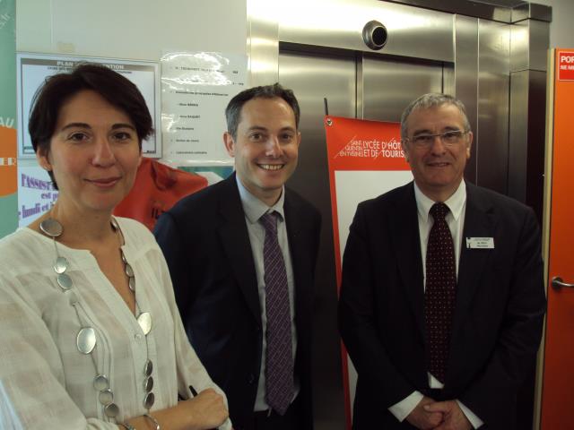 Patricia Brun, attachée de direction du CFA Trajectoire, Norbert Salomon, directeur du CFA Trajectoire et Bernard Troy proviseur du lycée de Guyancourt