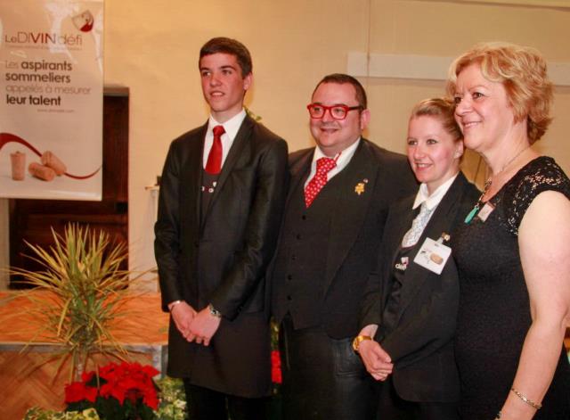 De gche à dte : Pierre-Martin Blasquez (lycée hôtelier Savoie Léman à Thonon les Bains), Fabrice Sommier, Jennifer Cocarde (apprentie chez Georges Blanc), et Lina Boudreault. représentante du Divin Défi du Québec.