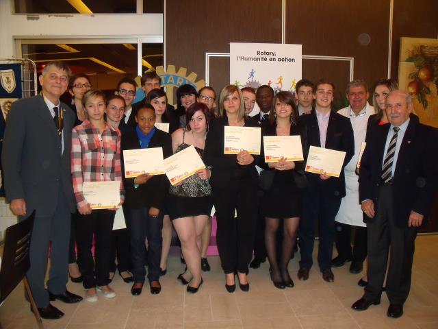 Les membres du Rotary ont remi chèques et diplômes aux lauréats du Prix Michel Pilla.