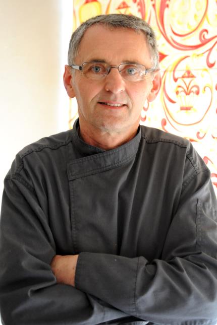 Gilbert  Guyon, un chef déterminé et qui sait donner le meilleur de sa cuisine à ses clients fidèles et de passage.