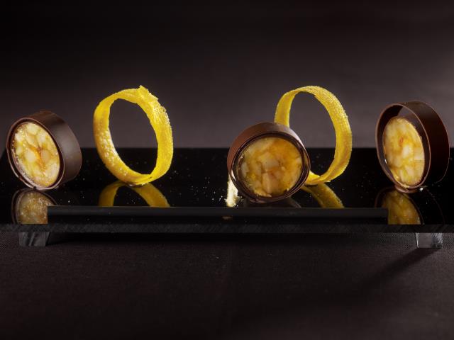 Le dessert 'sélection' de Philippe Le Deuc : « La poire, le caramel, zeste d'orange craquant » .