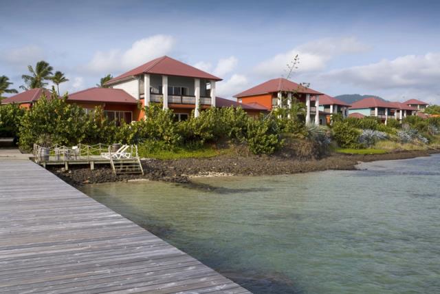 Cap Est est le seul Relais et Châteaux des Antilles. Il se dresse face au lagon.