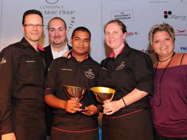 Patrick Bertron, Kamlesh Doorjean, Angela Harnett, Emmanuelle Coquet  lors de la remise des prix (2e place).
