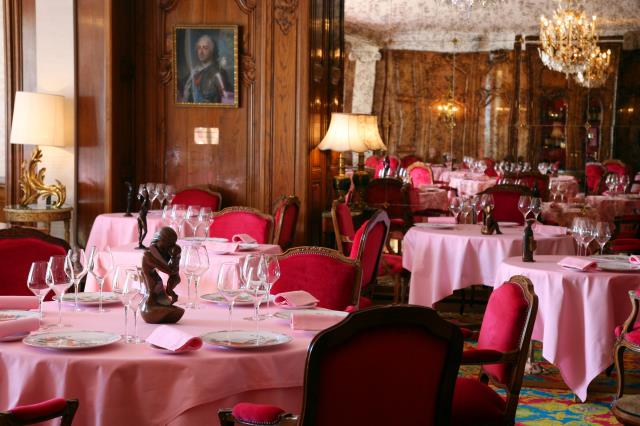 Le Chantecler : noles boiseries et gastronomie d'aujourd'hui