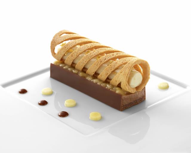 Finger chocolait, croustillant praliné, mousse au chocolat « Jivara » glacebanane-citron vert.