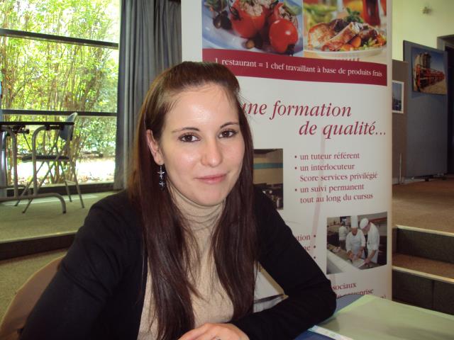 Karine hiblot, ancienne apprentie de l'EPMTTH, chargée du recrutement chez Scores Services.
