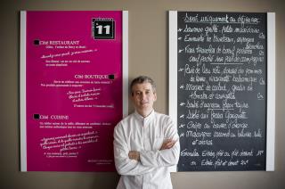 Seul en cuisine, Gilles Charpy propose une cuisine de bistrot resserée