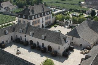 Vol au dessus du Château de Pommard.