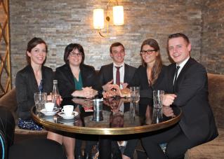 De gauche à droite : Pauline, Marie-Cécile, Antoine, Géraldine et Louis font partie de la 5ème...