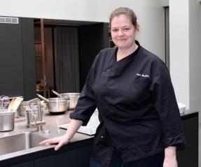 Parcours sans faute pour Aude Rambour : à 35 ans, le chef exécutif du groupe Cyril Lignac, c'est...