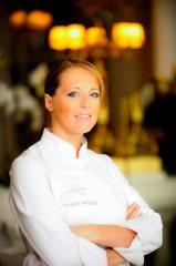 Claire Heitzler, chef pâtissière chez Lasserre à Paris (75).