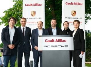 De gauche à droite : Franck Baranger (le Pantruche), Côme de Chérisey, directeur général de...