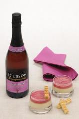 Le cidre rosé Ecusson, une boisson dédiée aux palais féminins, à proposer à l'heure de l'apéritif.