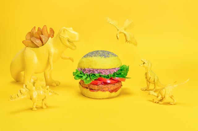 Flower Burger mise sur des burgers multicolores et végétaliens.