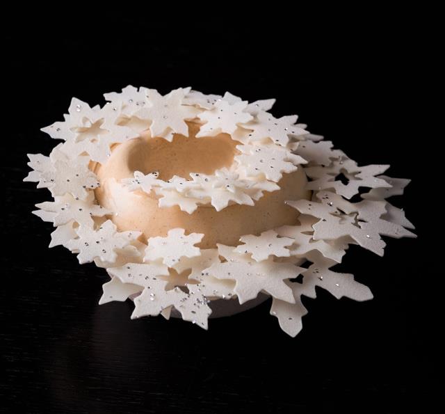 Souffle d'hiver est la bûche de Florent Margaillan, chef pâtissier du Grand Hôtel du Cap-Ferrat, A Four Seasons Hotel.