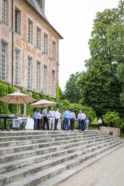 Le groupe Chateauform' Les Mesnuls est spécialisé dans l'accueil de séminaires et de formations.