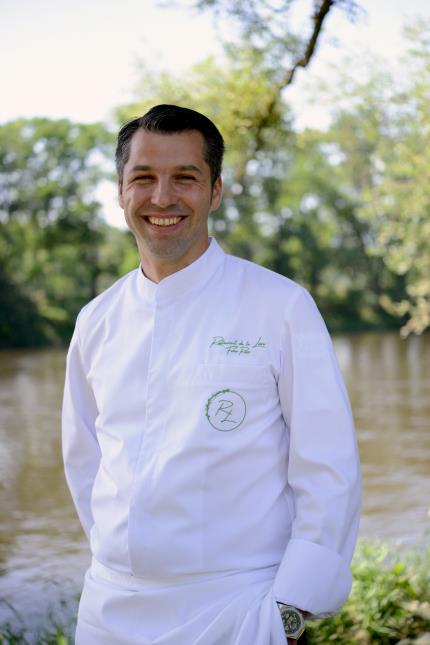 Le Chef Fabien Raux, nouvellement devenu chef-patron en reprenant Le Restaurant de la Loire