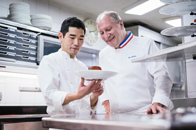 Yu Tanaka et Eric Frechon.
