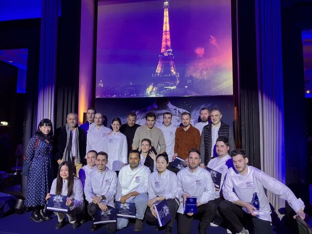 Les Chefs et leurs mentors lors de la S. Pellegrino Young Chef 2023