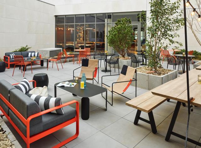 Le Social Hub s'ouvre sur deux terrasses