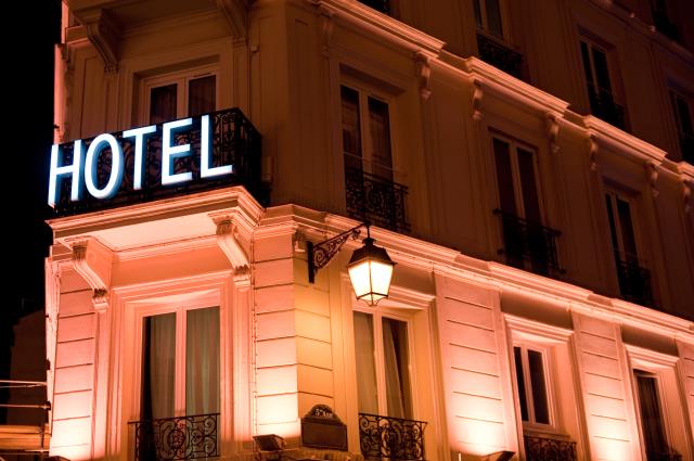 La situation de l'hôtel est un facteur essentiel. Un bon emplacement est stratégiquement favorable, et permet de mieux valoriser l'établissement.
