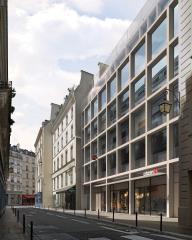Le CitizenM Pris Opéra est situé dans une rue calme du IIe arrondissement de Paris.