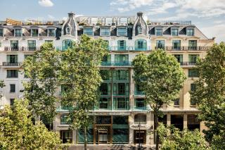 Trois bâtiments composent le Kimpton St Honoré Paris.