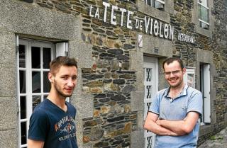 Bastien Rouillard (à droite) met une croix sur la restauration.