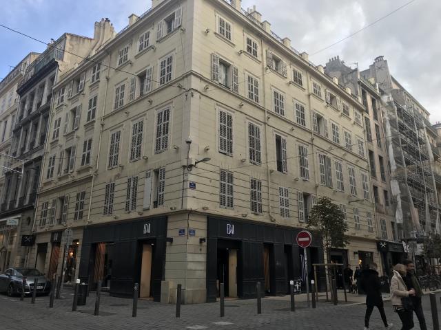 L'immeuble 16 appartements Maisons du Monde Hôtel & Suites du 2ème au 5ème étage