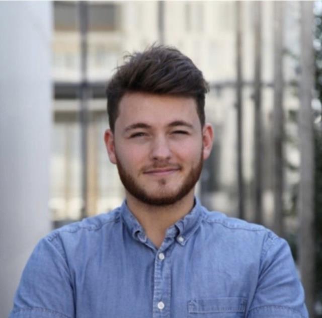 Jordi Argiles est passé de directeur de restaurant à commercial et télétravailleur, pour le compte d'une start-up.