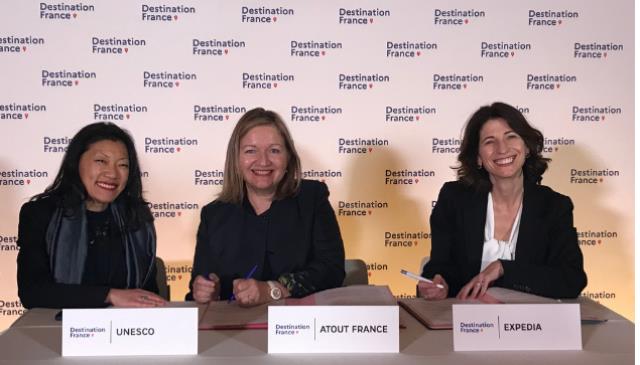 Signature de l'accord pour un tourisme durable entre Atout France, Expedia et The Unesco Pledge.