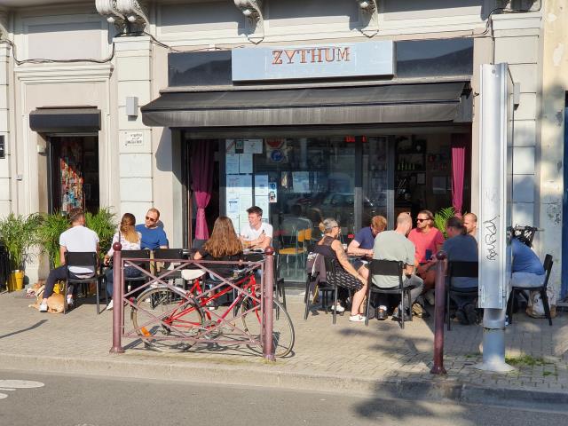 Les Lillois profitent du retour du soleil, avec pour chacun, un pass sanitaire valide.