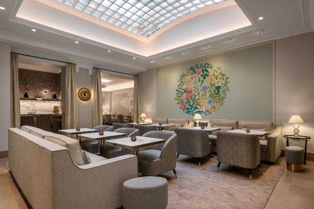 L'atrium de l'hôtel Camille Paris Gare de Lyon.