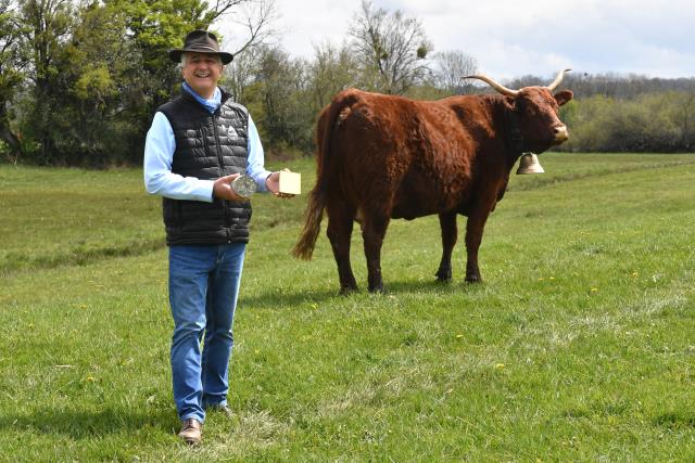 Pierre Lantuejoul, fromager dans le Cantal.