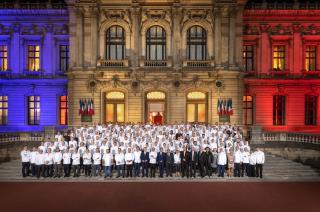 Devant l'hôtel de la Préfecture du Rhône, Emmanuel Macron, Président de la République, Olivier...