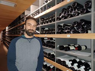 Maxime Valéry souhaite mettre davantage en lumière de jeunes vignerons talentueux à la carte du...