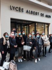 Au lycée Albert de Mun, à Paris (VIIe), tout est mis en oeuvre pour mobiliser les jeunes. Ici, une partie des étudiants de la licence pro EEHRL.