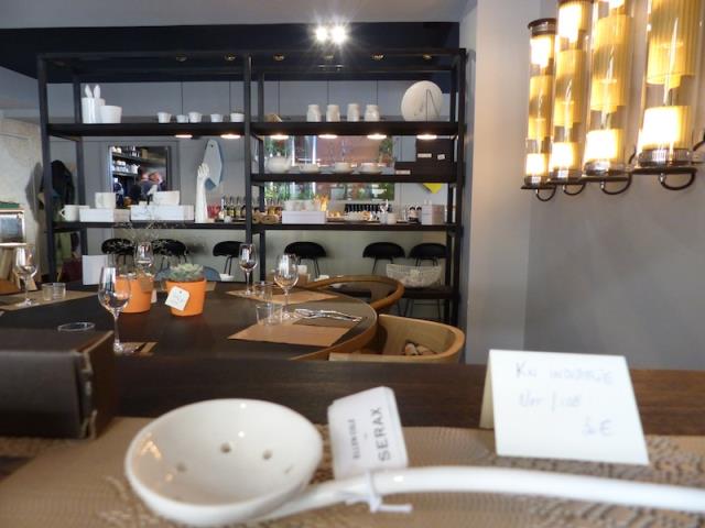Boutique déco, salon de thé, restaurant, bar à vins... le concept multplie les atouts.