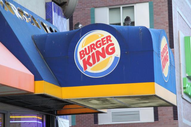 Avec sa récente campagne marketing Burger King évite de creuser l'écart avec ses concurrents.