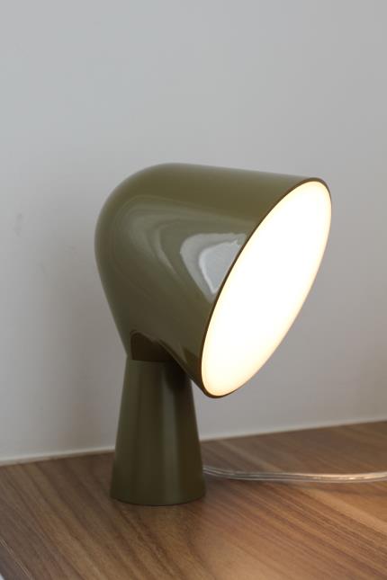 Les lampes à poser Binic chez Foscarini ont été choisie pour leur forme évoquant les phares.