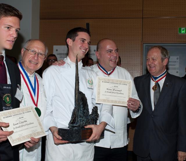 Lauréat binôme Vaudard - Louis Cozette restaurant , Lucien Veillet président, Victor Durand, Stéphane Buron et Michel Widehem