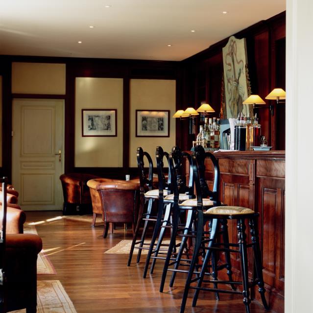 Le bar French paradox.