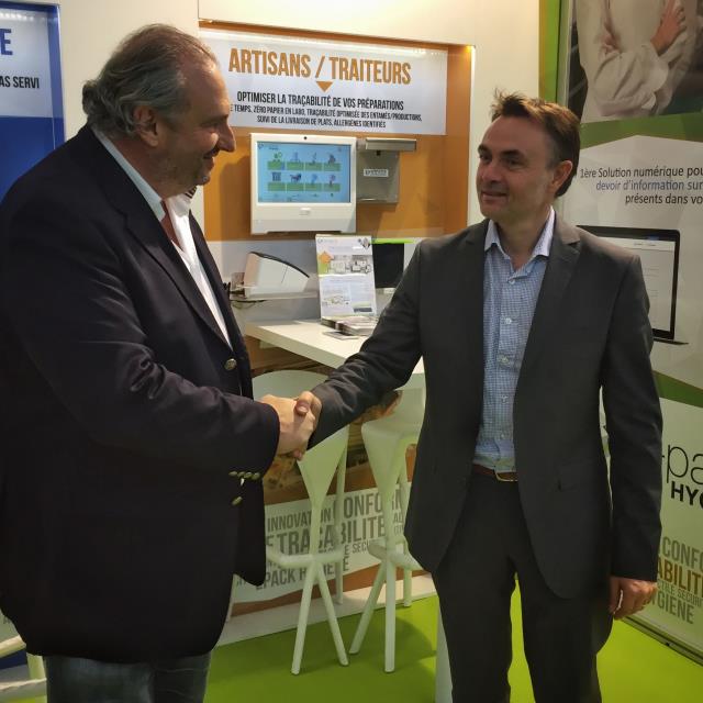 Yves Rallon, dirigeant et fondateur d'ePack Hygiene et Richard Rudelle, directeur général du Groupe Michel Simond.