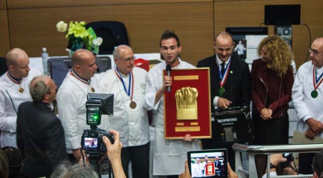 TO Cuisine, Pierre Caillet, Michel Widehem, Stéphane Buron, Lucien Veillet président, Stéphane Garcia Lauréat, Emmanuel Fournis, Dominique Gobetti Proviseur et Jean-Marc Mompach organisateur des 3 concours