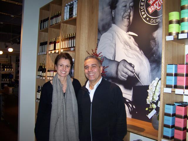 L'épicerie-comptoir est gérée par Florence Michel, compagne de Mathieu Viannay et Francisco Cintas, responsable du site.