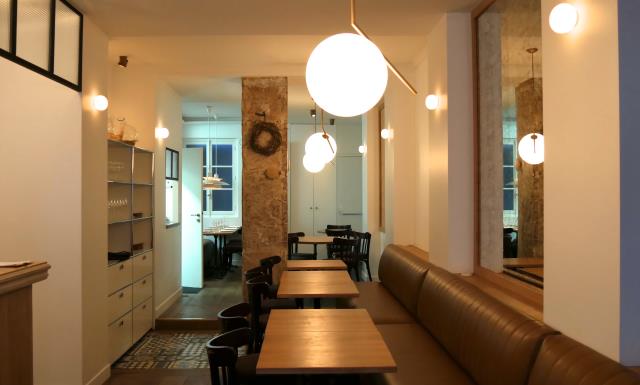 La salle du restaurant Quinsou (Paris VIe)