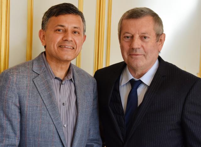 Vijay Dandapani et Roland Héguy se sont rencontrés rue d'Anjou, à Paris.
