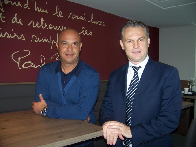Jérôme Bocuse (à gauche) au Comptoir de l'Est, avec à ses côtés Paul-Maurice Morel, directeur général du groupe.